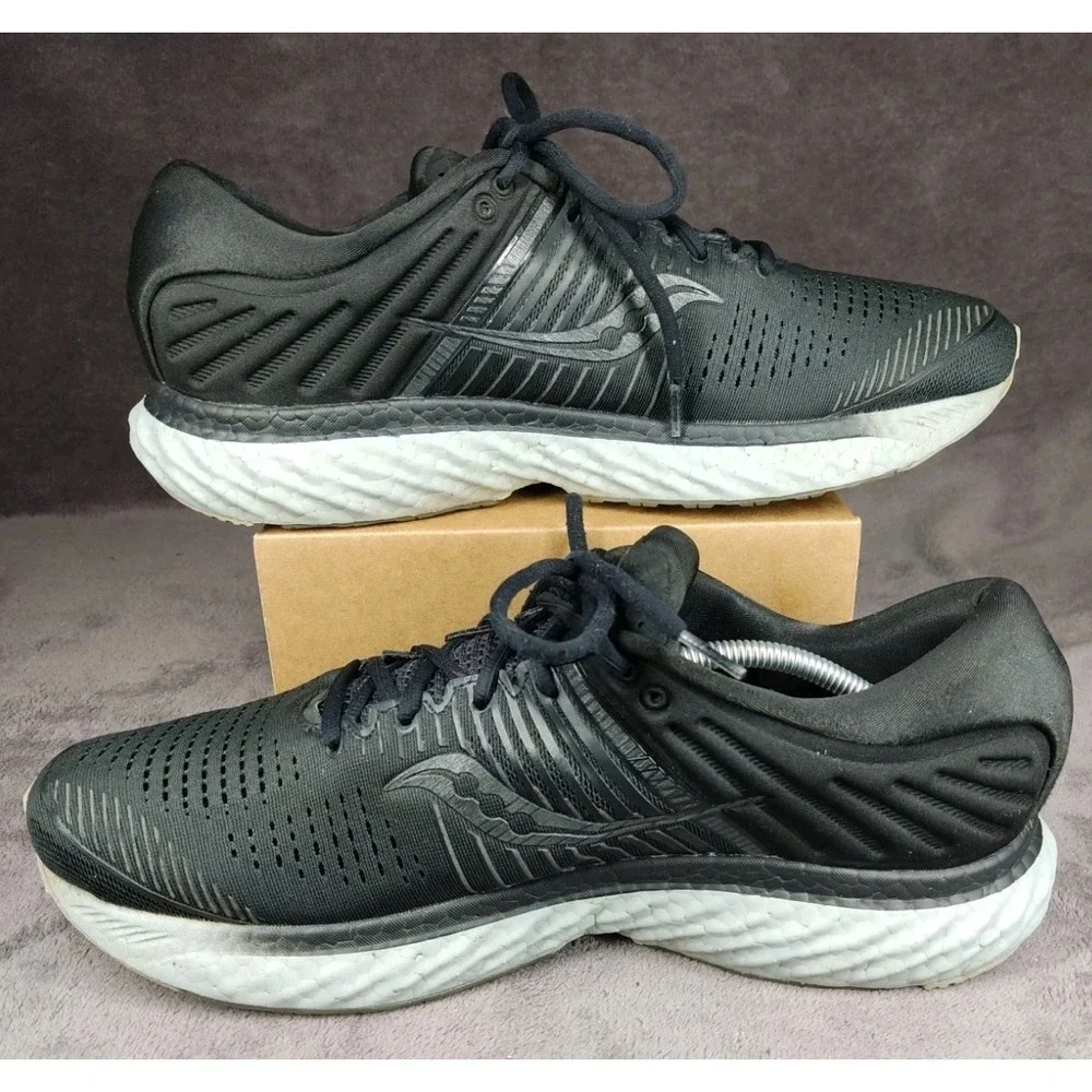Saucony Triumph‎ 17 Low Top Mens Size 12.5 Black Running Sneakers S20546-35